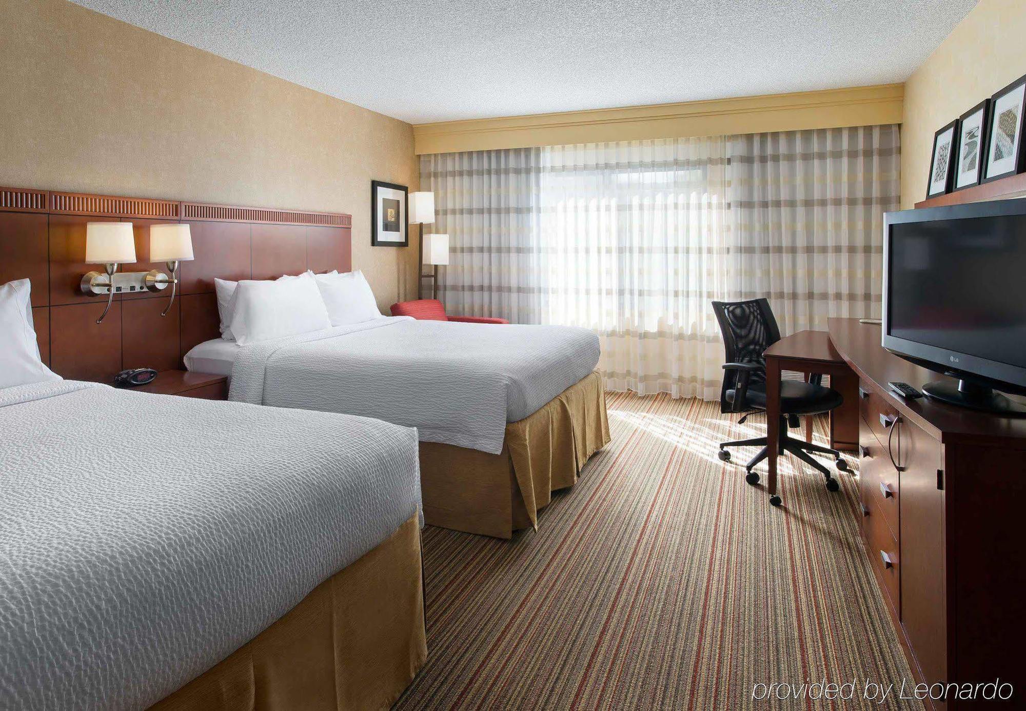 Courtyard Sacramento Airport Natomas Hotel Bagian luar foto